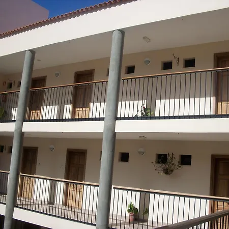 Aparthotel Triana Ii *